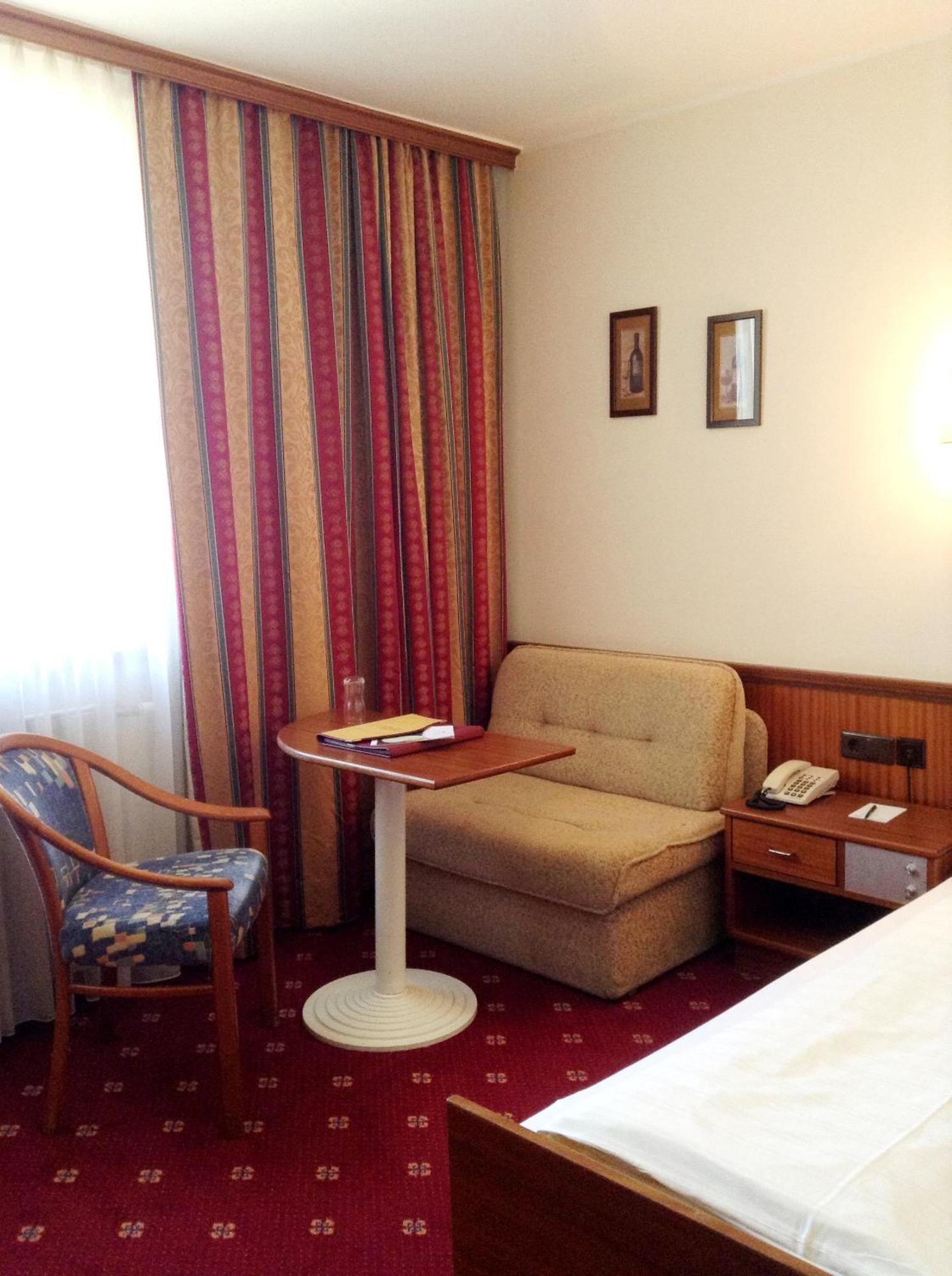 Parkhotel Бад-Шаллербах Номер фото